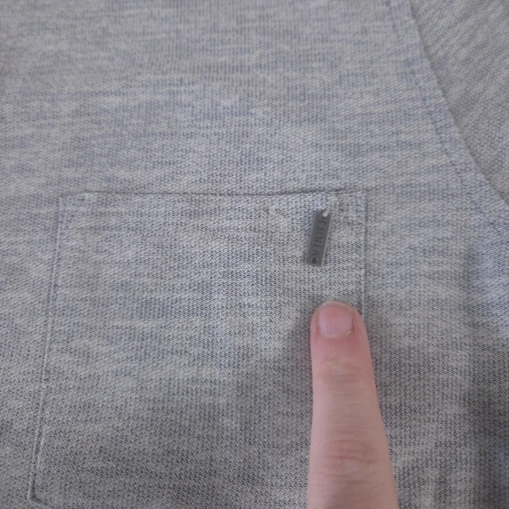 Vuori Shirt Mens Medium Ace Recycled Performance Stretch Knit Pocket Long Sleeve - Picture 6 of 10